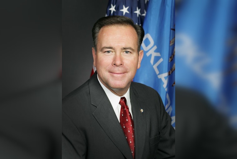Records Show Oklahoma Treasurer Turning Clinton Office Into Commute Hub