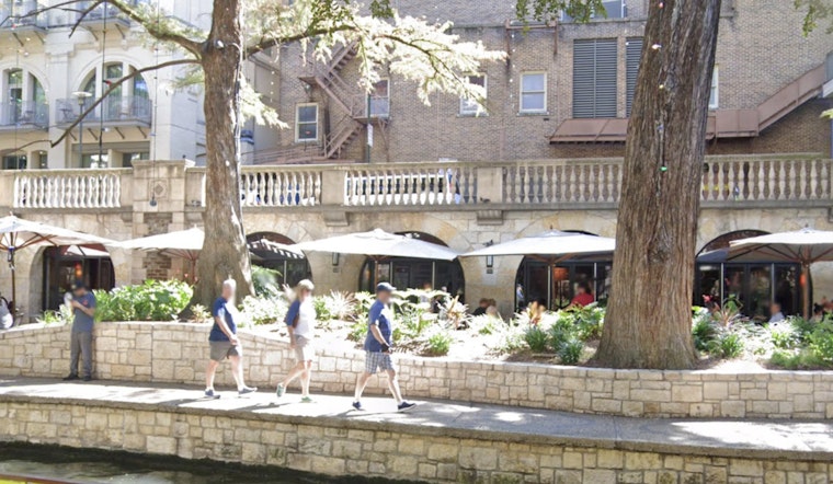 River Walk Tourists Pack Parkas For New Alamo IceBar Chill Zone