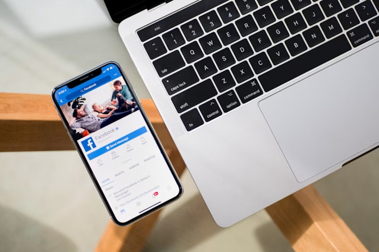 Riverdale Facebook Sale Turns Into Teen Password Stickup