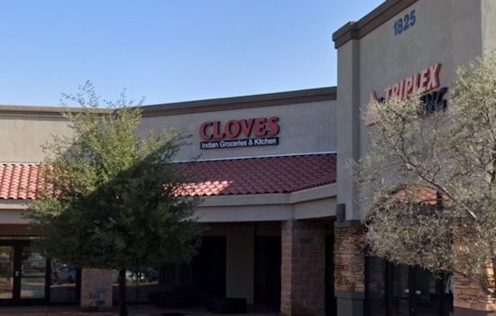 Roaches, Raw Chicken And Kitchen Chaos At Phoenix Restaurants This Week
