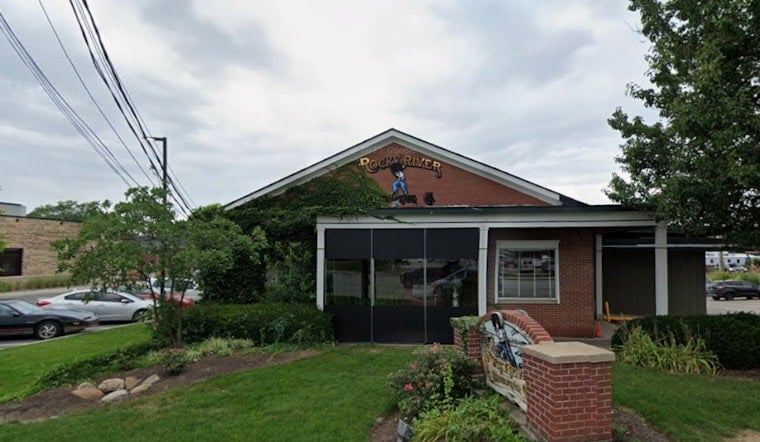 Rocky River Brewery Blaze Empties Bar, Brings Center Ridge To A Halt