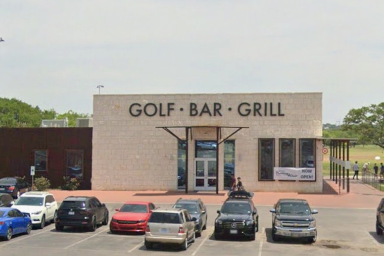 San Pedro Golf Crowd Tees Up New Outdoor Bar Hangout