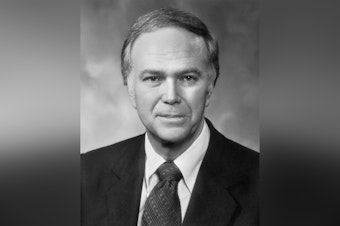 Scandal-Scarred Portland Power Broker Bob Packwood Dies at 93