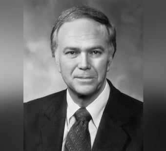 Scandal-Scarred Portland Power Broker Bob Packwood Dies at 93