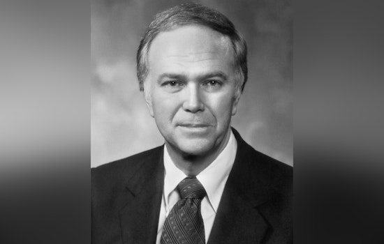 Scandal-Scarred Portland Power Broker Bob Packwood Dies at 93