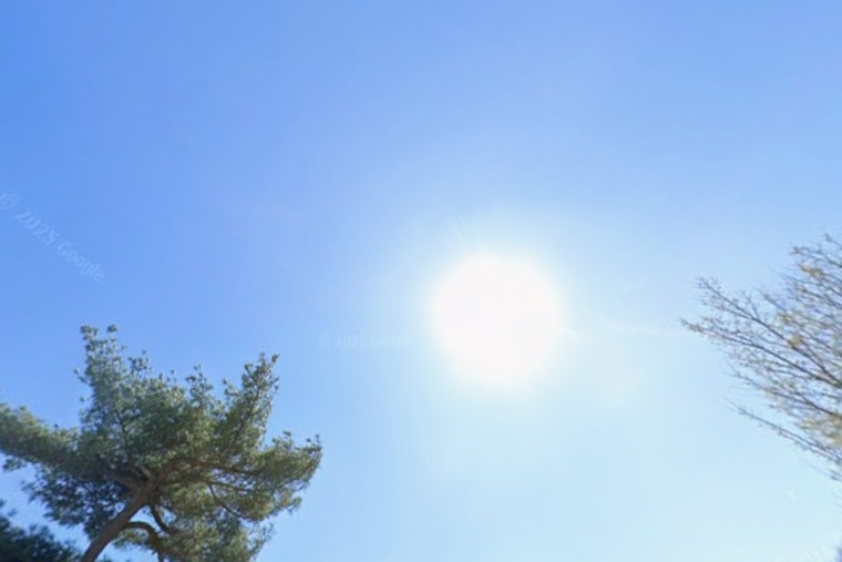 Scorching 95-Degree Blast and Blustery Gusts to Grill D.C. on Saturday