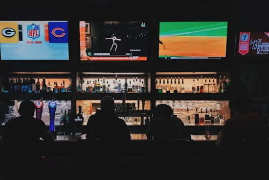 Scottsdale Couple Bets Big On Old Town Women’s Sports Bar Her Court