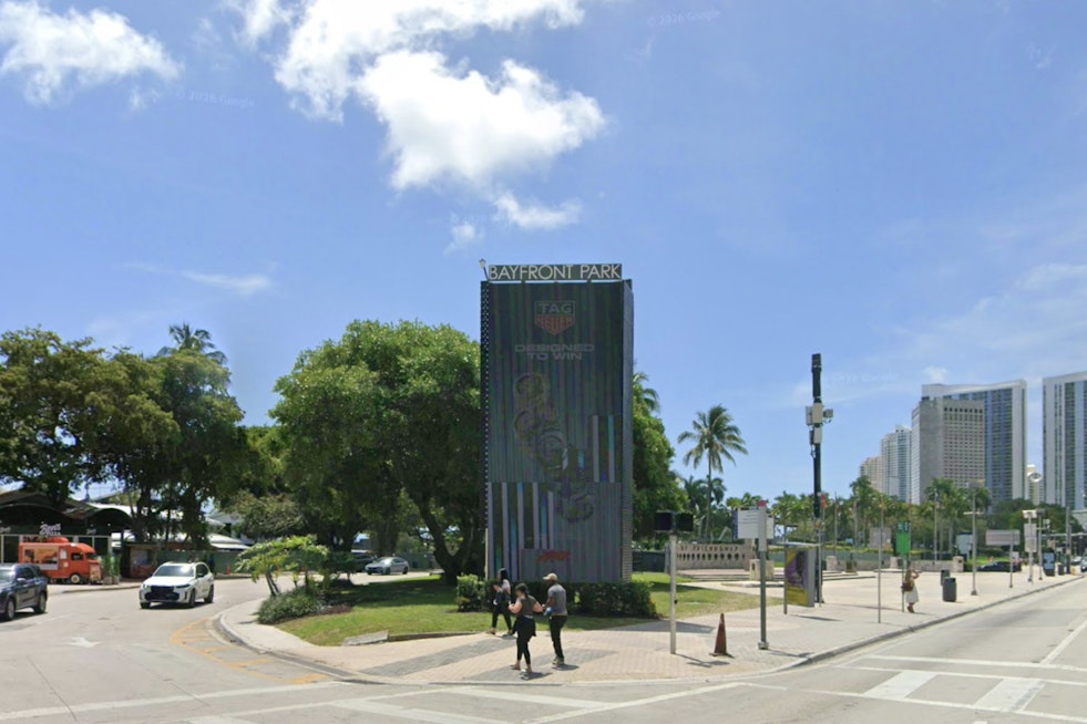 Searing Miami Heat Slams Brakes On Bayfront Park Fan Fest