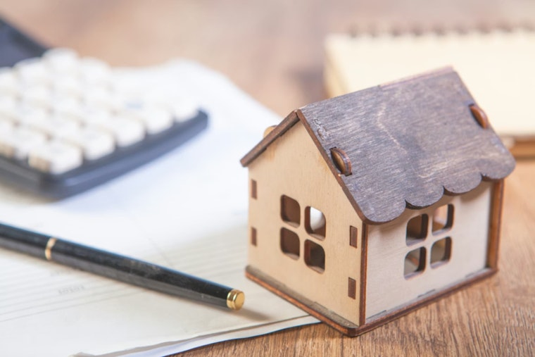 Seattle Homebuyers Face 20-Year Grind Just to Beat Rent