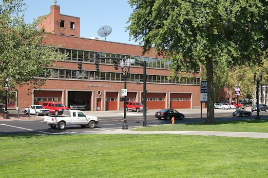 Midnight Blaze Jolts Sellwood-Moreland as Crews Race to Scene