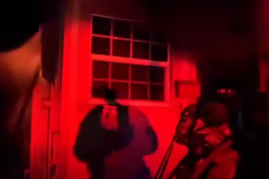 Short Street Blaze Sees Oakland Firefighters Charge Inside