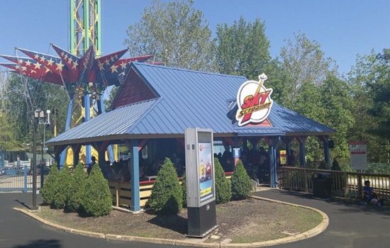 SkyScreamer Scare Leaves Four Hanging 120 Feet Up At Six Flags St. Louis