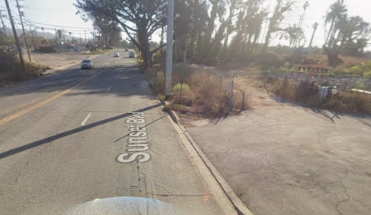 Small Hillside Fire Scorches Brush Along Pacific Palisades Sunset Stretch
