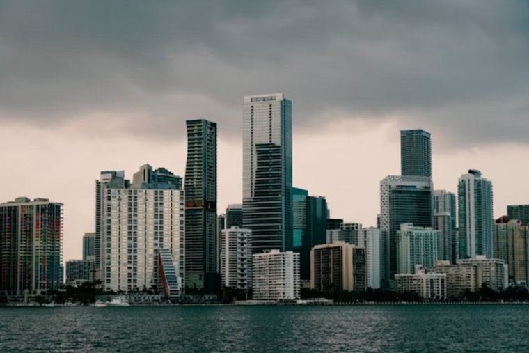 Smoky Skies, Sweltering Streets As Miami Bakes Under Heat Advisory
