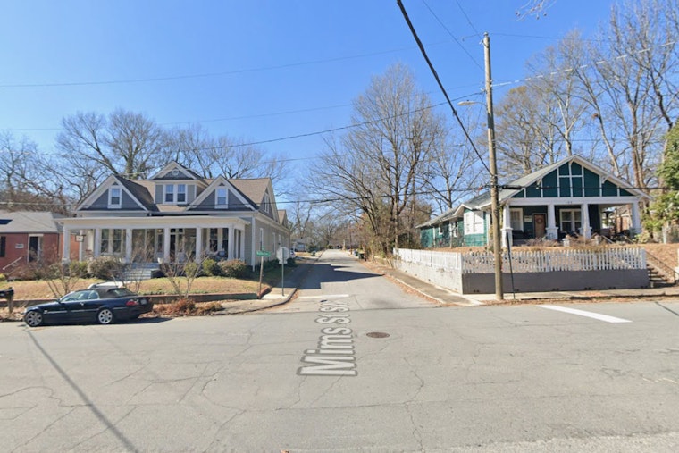 Southwest Atlanta Standoff Locks Down Mims Street