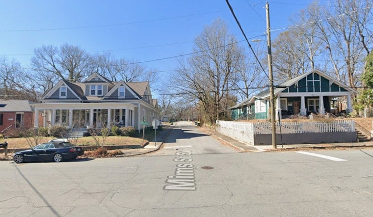 Southwest Atlanta Standoff Locks Down Mims Street