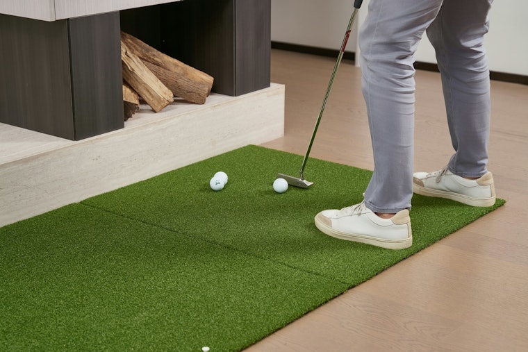 Southwest Austin Snags 40‑Foot Indoor Golf Simulator Club