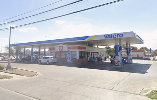 Southwest Side Valero Heist Leaves Clerk Hurt, $5K Bounty Up For Grabs