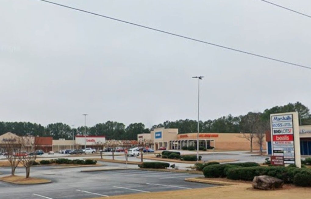 Squad Cars Pack Stone Mountain Lot In DeKalb’s Latest Late-Night Scare