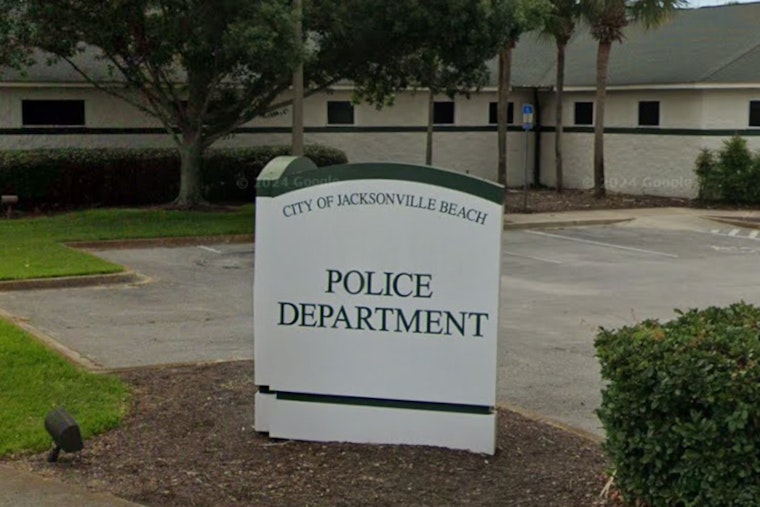 St. Augustine Beach Cops Cut Off Teen Pier Takeover Before It Erupts
