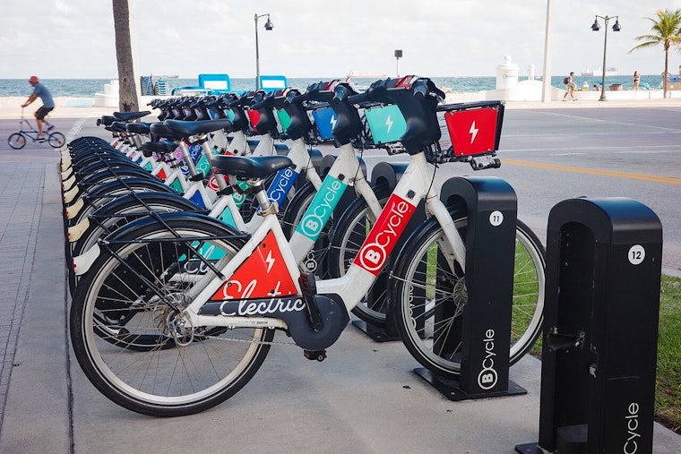St. Louis Suburbs Crack Down on E-Bikes as Complaints Surge