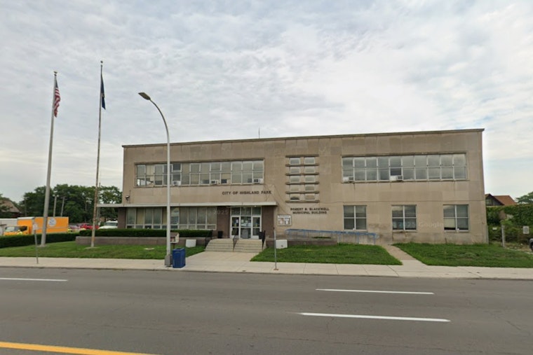 Stolen Car Chaos As Highland Park Cops Chase Suspects Into Detroit