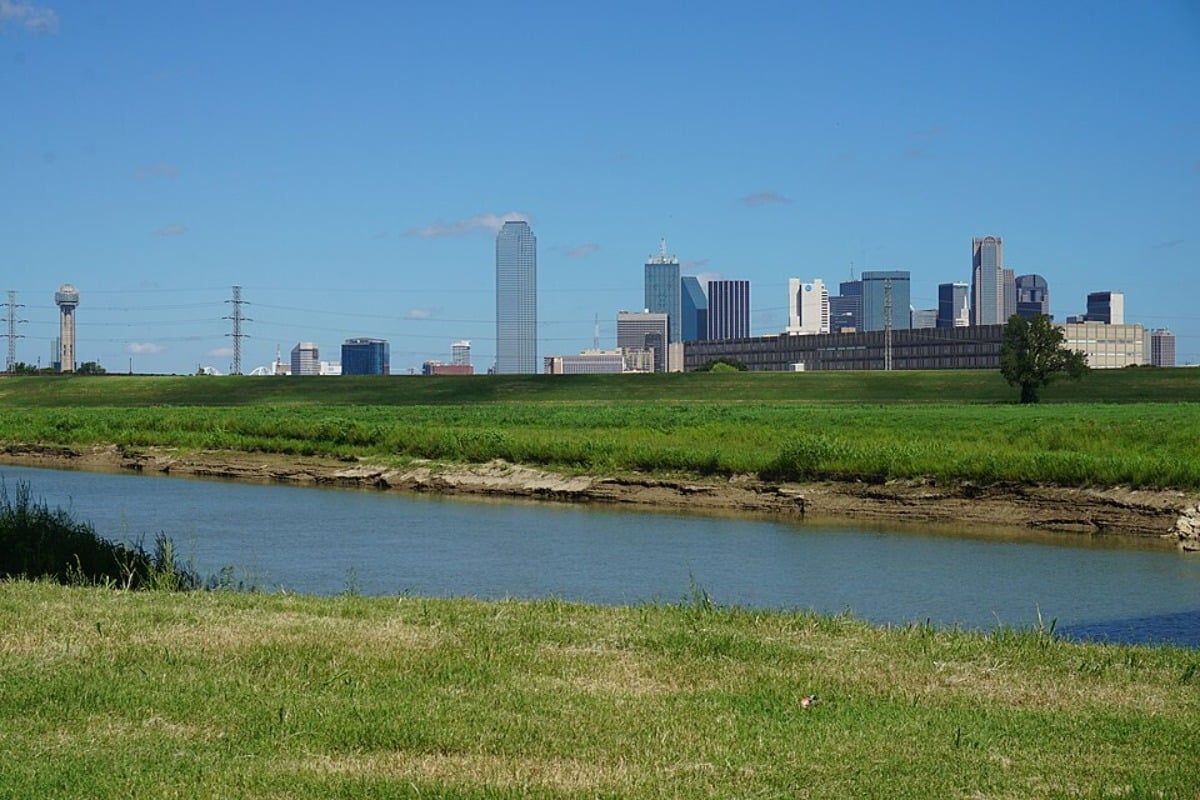 Storms Skirt Dallas While 100-Degree Weekend Bears Down