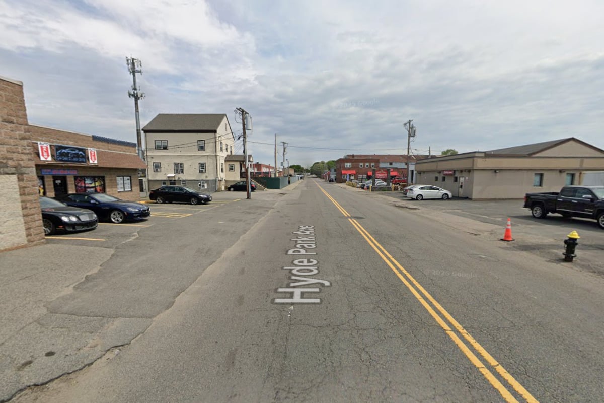 Sunday Night Gunfire On Hyde Park Ave Sends One To Hospital
