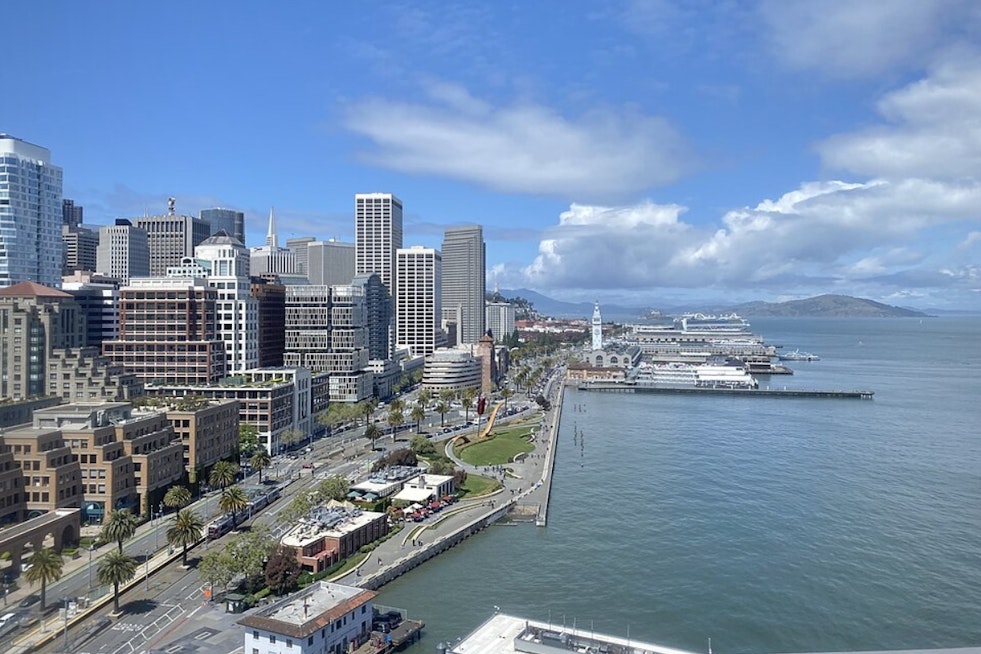 Sunny Skies, Slapping Gusts: San Francisco Braces For Bay Blowout