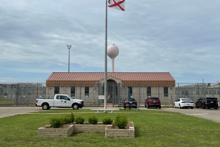 Supreme Court Slams Brakes on Alabama Nitrogen Death, Holman Execution Halted