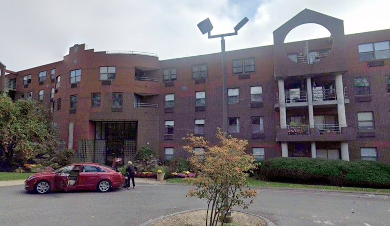 Swampscott Condo Blaze At The Glen Injures Resident, Sprinklers Stop A Bigger Disaster