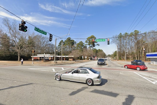 SWAT Response Freezes Traffic Near Marietta Street In Powder Springs