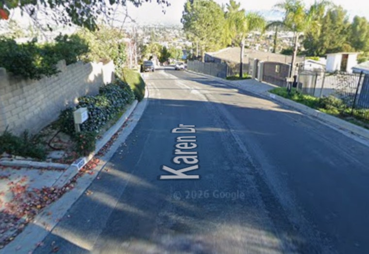 Tarzana Structure Fire on W Karen Drive | LAFD Response