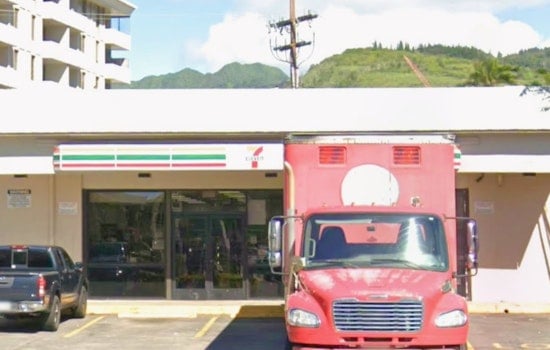 Teen Rider Left Critically Hurt In Moiliili Hit-And-Run Outside 7-Eleven