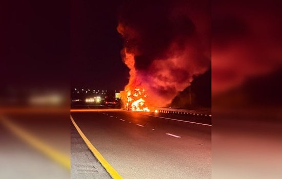 Tesla Car-Hauler Inferno Shuts Turnpike And I-95 In Hobe Sound