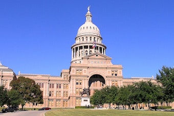 Texas Border Pols Vow To Work With Feds As Crackdown Heats Up