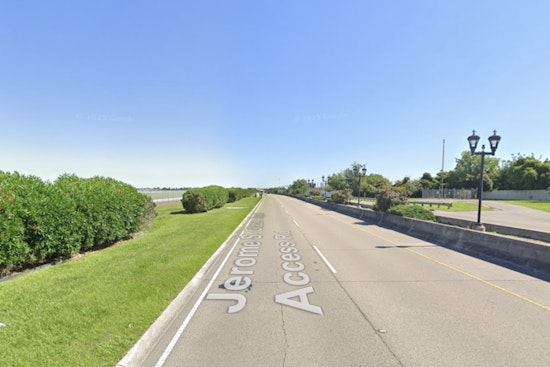 Traffic Turmoil Near MSY As Kenner Cops Tell Drivers To Stay Away
