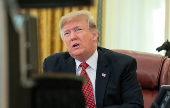 Trump Pitches Iran Peace From Oval Office as House Fires Back