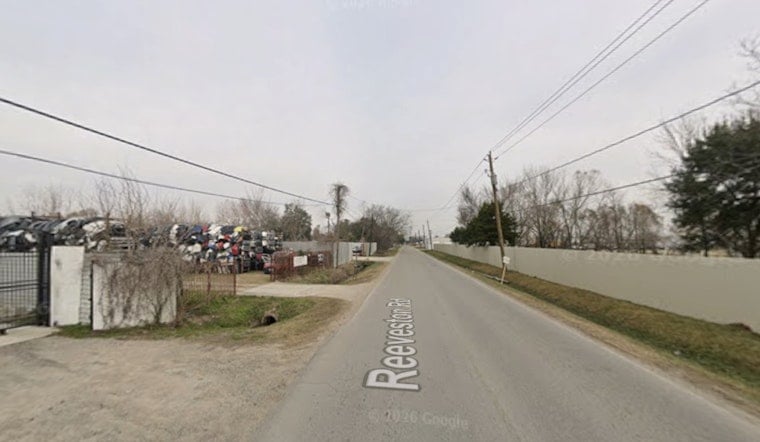 Two Men Found Dead In Car At Houston Body Shop Rattle Industrial Strip