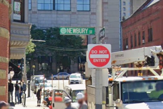 Uniqlo Sues Newbury Street Landlord Over Lease Overcharges