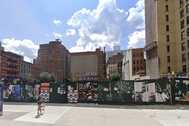 Upper East Side Tower Hits Full Height Across From Q Train