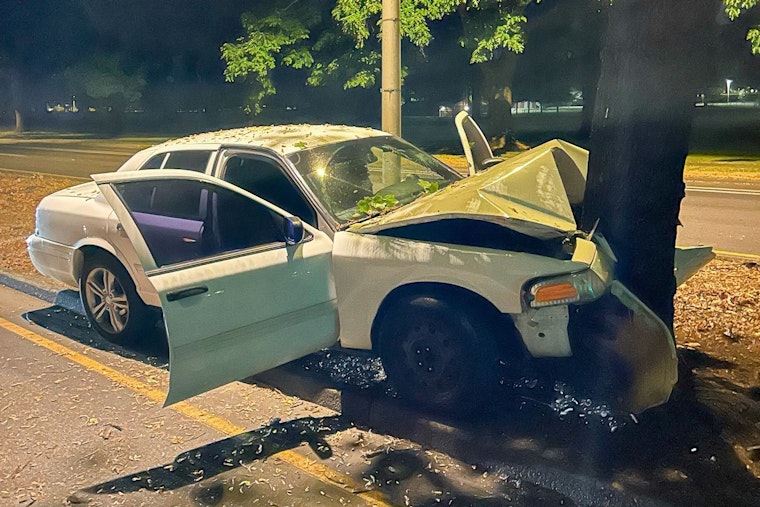 Vancouver Driver Dies In 2 A.M. Mill Plain Median Tree Crash