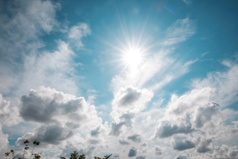 Vegas Bakes as Triple-Digit Heat and Dusty Winds Whip the Valley