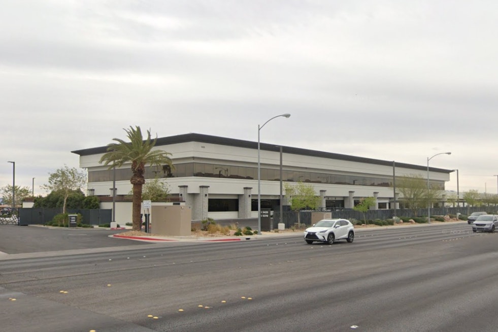 Vegas Casino Giant's $100K Texas Lifeline Sparks Gambling Treatment Debate