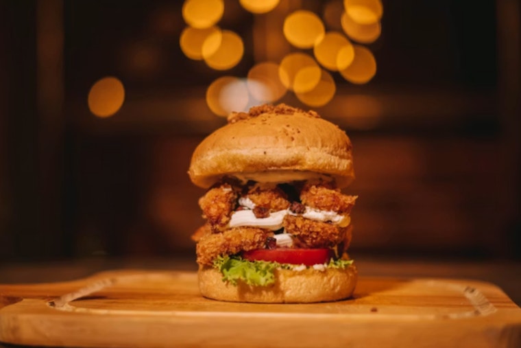 Vegas Hot Chicken Sensation Plots Fiery U.K. Takeover