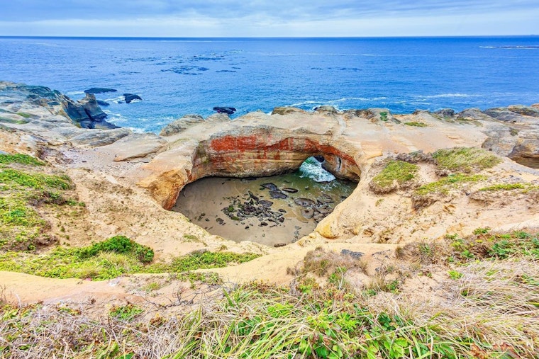 Oregon Coast Tragedy, Visitor Plunges to Death at Devil's Punchbowl