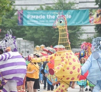 Wade Oval Goes Wild As Parade The Circle Drenches Cleveland In Color