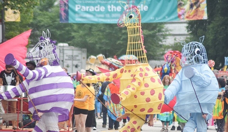 Wade Oval Goes Wild As Parade The Circle Drenches Cleveland In Color