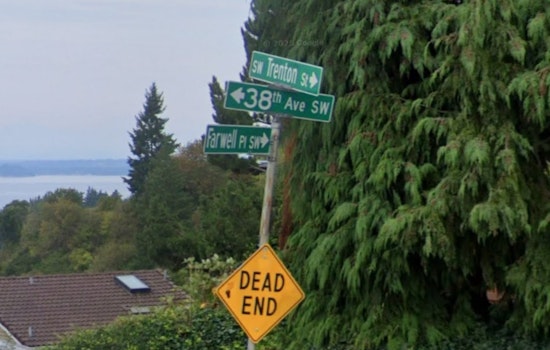 West Seattle Deck Blaze Jars Neighbors Awake Before Dawn