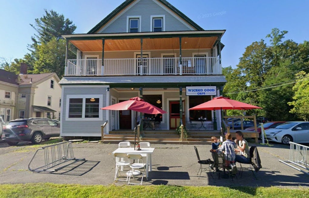 Wicked Good Café Snags All-Alcohol License, Plots Dinner Rush Not Dive Bar